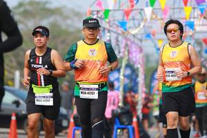 BIB: 465, 41757, 41311
                            <button type="button" onclick="openModal(9924969)" class="btn btn-primary btn-sm float-right btn-popup" data-toggle="modal" data-target=".modal-high-quality">
                        <i class="fas fa-shopping-cart"></i> Add to Cart
                    </button>
                                            <button type="button" onclick="isThisMe(9924969, true)" class="btn btn-success btn-sm float-right btn-popup btn-isme hidden" data-toggle="tooltip" data-placement="bottom" title="นี่คือรูปของคุณใช่ไหม คลิกที่นี่เพื่อเอาเข้าอัลบั้ม">
                        <i class="fas fa-plus"></i> Add to album
                    </button>
                    <button type="button" onclick="isThisMe(9924969, false)" class="btn btn-warning btn-sm float-right btn-popup btn-isnotme hidden">
                        <i class="fas fa-ban"></i> Remove from album
                    </button>